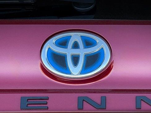 Used 2021 Toyota Sienna XSE w/ XSE Plus Package image 32