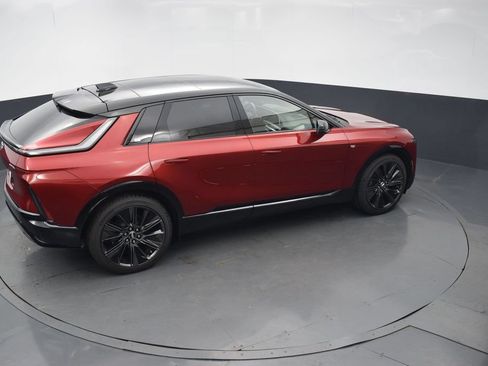New 2026 Cadillac Lyriq Signature Sport w/ Nappa Leather Package AWD/4WD image 46