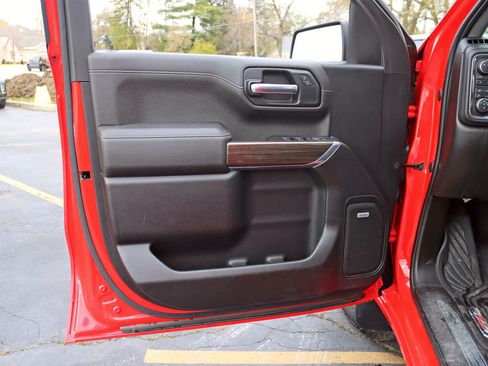 Used 2021 Chevrolet Silverado 1500 LT Trail Boss w/ Convenience Package II image 32