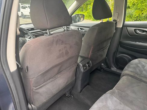 Used 2015 Nissan Rogue S image 17