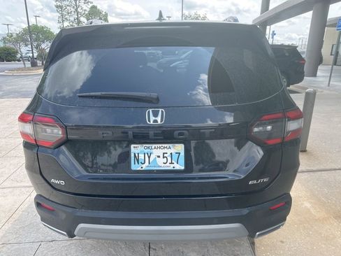 Used 2023 Honda Pilot Elite image 4
