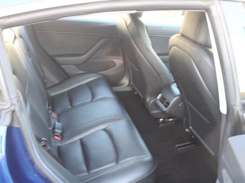 Used 2018 Tesla Model 3 Long Range image 10