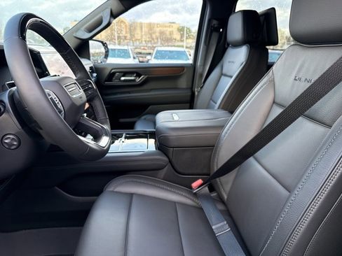 New 2026 GMC Yukon XL Denali image 5