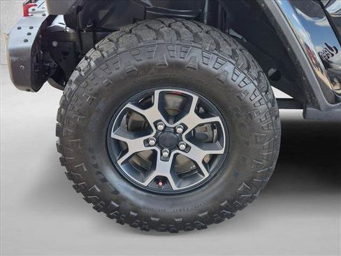 Used 2019 Jeep Wrangler Unlimited Rubicon w/ Dual Top Group AWD/4WD image 9
