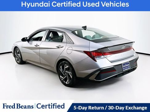 Certified 2025 Hyundai Elantra Sport FWD image 6