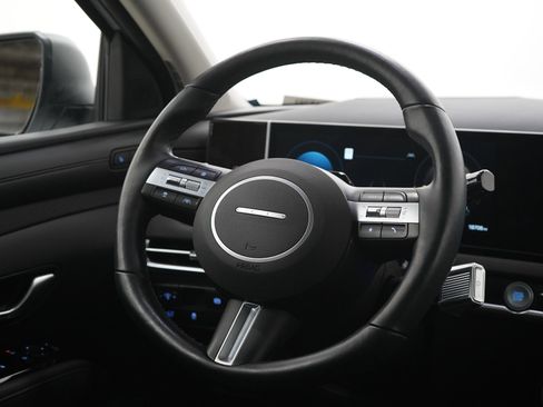 Used 2025 Hyundai Tucson Limited image 14