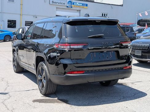 Used 2023 Jeep Grand Cherokee L Limited w/ Luxury Tech Group II AWD/4WD image 11