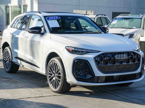 Used 2025 Audi SQ5 Premium Plus image 3