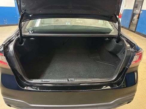 Used 2023 Subaru Legacy Premium AWD/4WD image 24