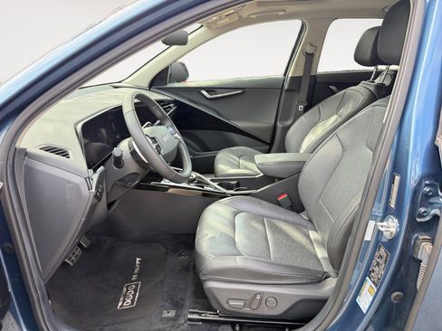 Certified 2023 Kia Niro Wave FWD image 10