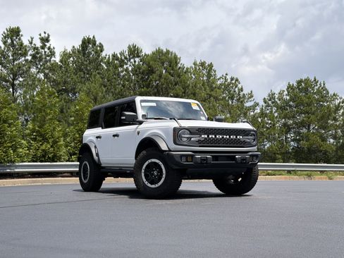 Used 2023 Ford Bronco Badlands AWD/4WD image 2
