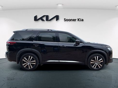Used 2024 Nissan Pathfinder Platinum w/ Cargo Package FWD image 7