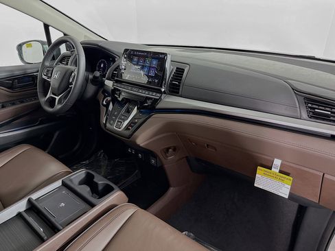 New 2026 Honda Odyssey Touring image 40