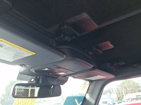 Used 2025 Ford Bronco Outer Banks image 14