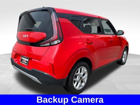 Used 2023 Kia Soul LX w/ LX Technology Package FWD image 5