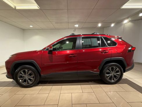 Certified 2022 Toyota RAV4 XLE Premium AWD/4WD image 2
