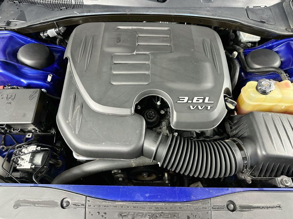Used 2022 Dodge Charger SXT w/ Plus Group RWD image 32