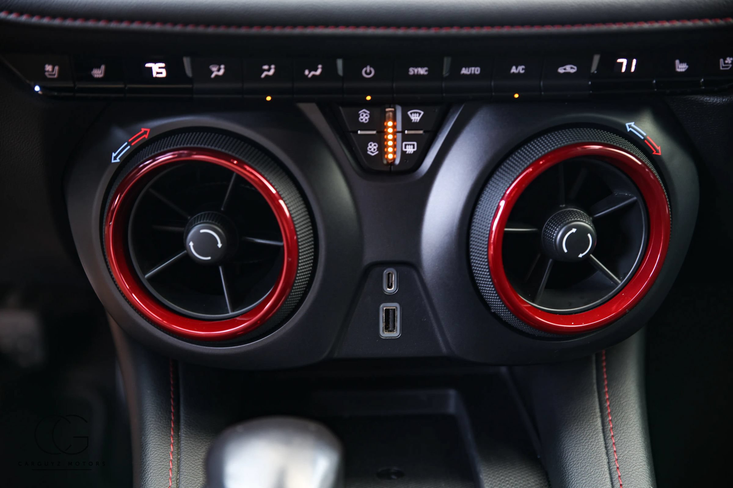 Used 2019 Chevrolet Blazer RS AWD/4WD image 36