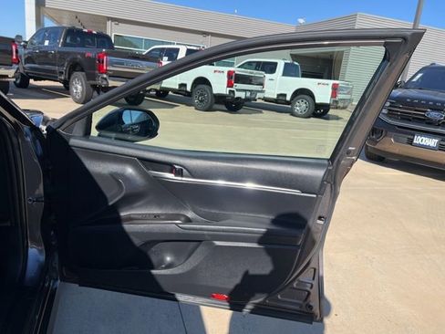 Used 2024 Toyota Camry LE image 21