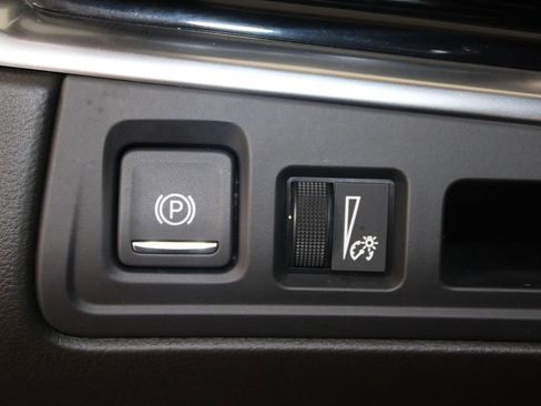 Used 2025 Cadillac XT6 Premium Luxury image 46