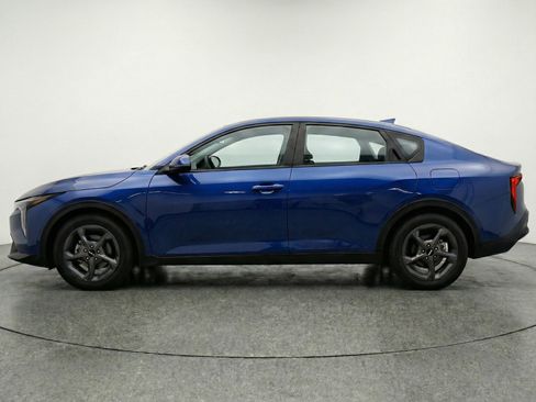 Used 2025 Kia K4 LXS image 5