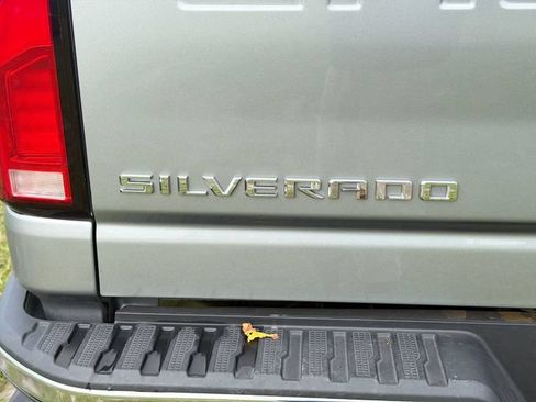 Used 2025 Chevrolet Silverado 2500 LTZ w/ LTZ Plus Package AWD/4WD image 11