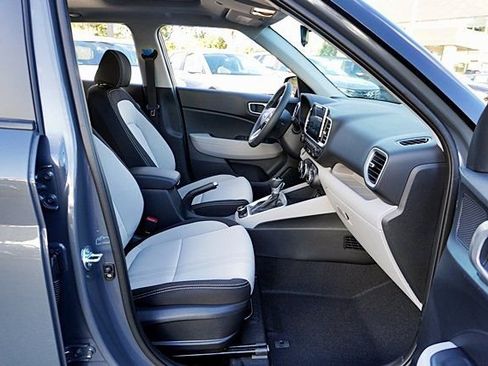 New 2026 Hyundai Venue SEL image 14