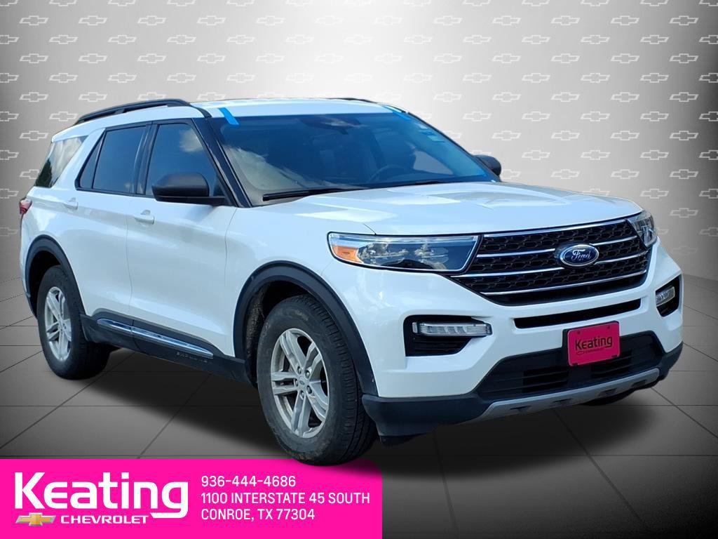 Used 2024 Ford Explorer XLT w/ Equipment Group 202A RWD image 3