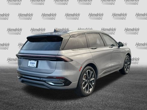 Used 2025 Lincoln Nautilus Reserve image 7