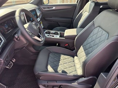 New 2026 Volkswagen Atlas Cross Sport SEL Premium R-Line AWD/4WD image 10