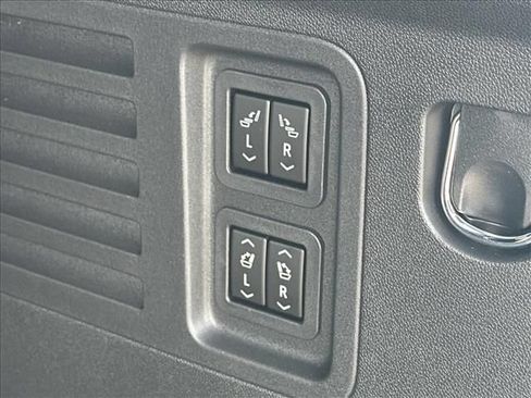 New 2026 Buick Enclave Preferred w/ Power Package FWD image 12