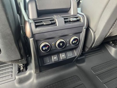 Used 2024 Land Rover Defender 110 SE image 11