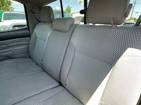 Used 2015 Toyota Tacoma PreRunner image 8