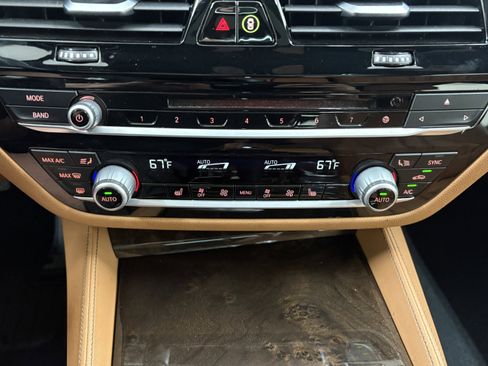 Used 2018 BMW 640i Gran Turismo xDrive 640i xDrive image 17