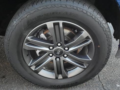 Used 2022 Ford F150 Lariat w/ Equipment Group 502A High image 55