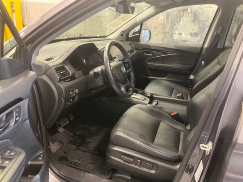 Used 2022 Honda Pilot Touring image 12