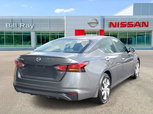 Used 2023 Nissan Altima 2.5 S FWD image 4