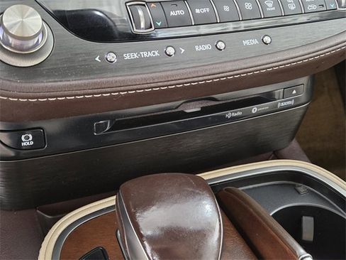 Used 2018 Lexus LS 500 image 38