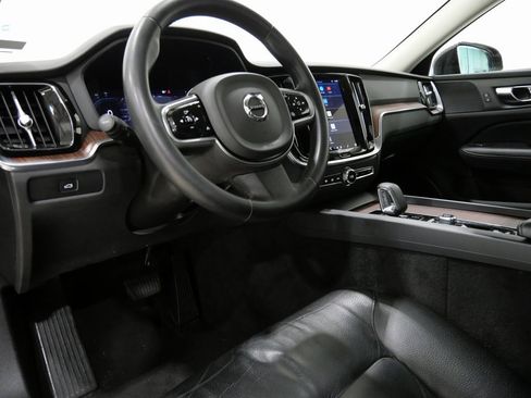 Used 2024 Volvo S60 B5 Plus image 12