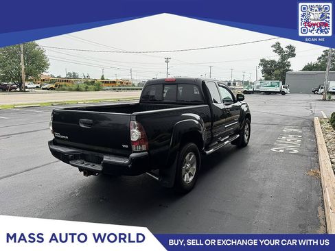 Used 2013 Toyota Tacoma 4x4 Access Cab V6 w/ TRD Sport Pkg image 4