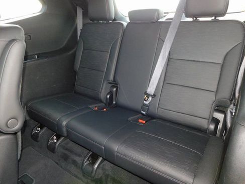 Used 2025 Buick Enclave Sport Touring image 34