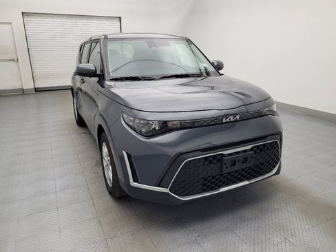 Used 2025 Kia Soul LX FWD image 14