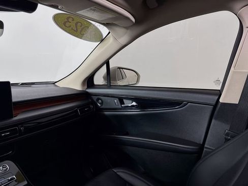 Used 2023 Lincoln Nautilus Reserve w/ Equipment Group 201A image 26