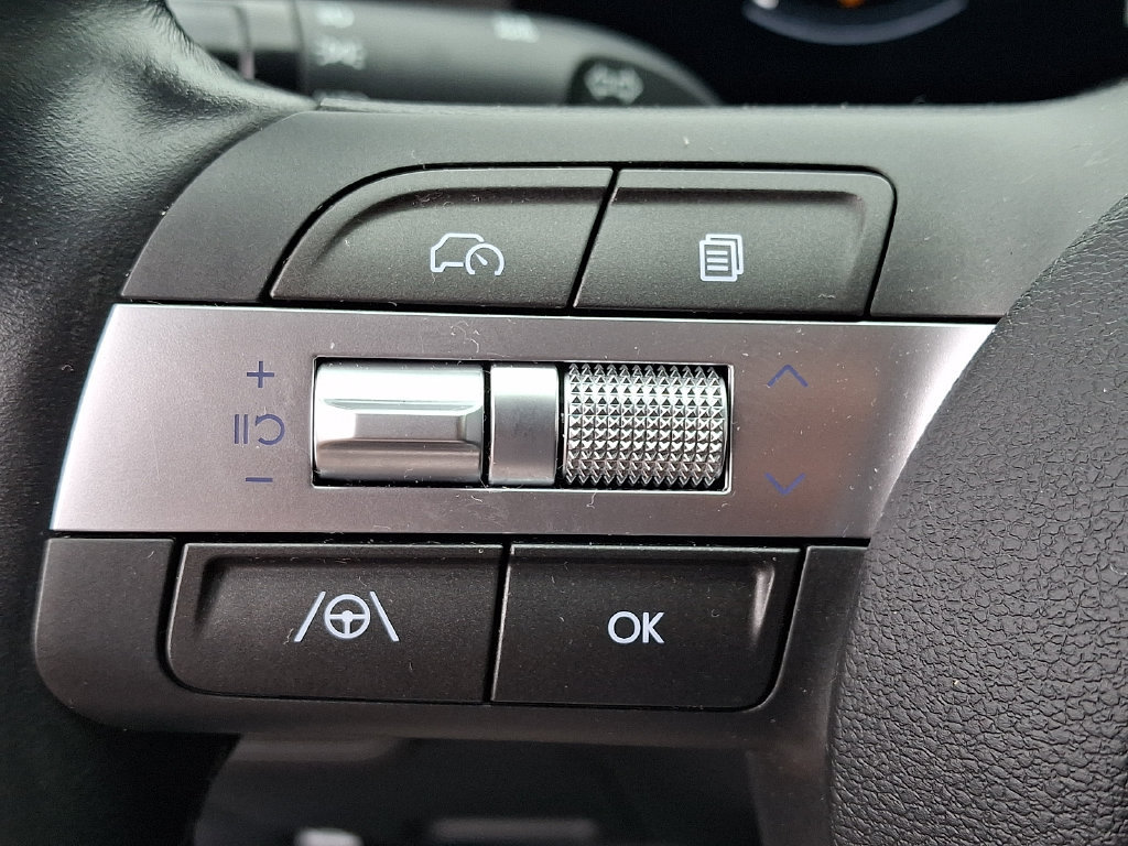 Used 2024 Hyundai Kona SEL AWD/4WD image 21