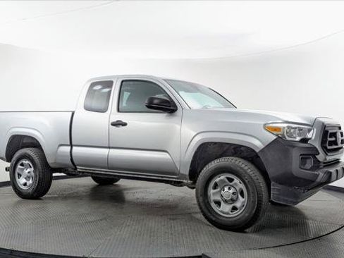 Used 2023 Toyota Tacoma SR RWD image 9