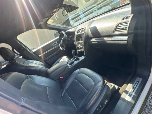 Used 2018 Ford Explorer Sport AWD/4WD image 14