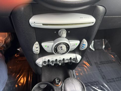 Used 2009 MINI Cooper Clubman Hardtop FWD image 16