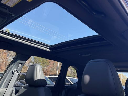 New 2025 Subaru Forester Limited w/ Popular Package image 10