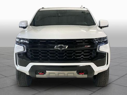 Used 2024 Chevrolet Tahoe Z71 w/ Luxury Package AWD/4WD image 3