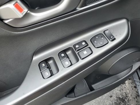 Used 2019 Hyundai Kona Limited AWD/4WD image 22
